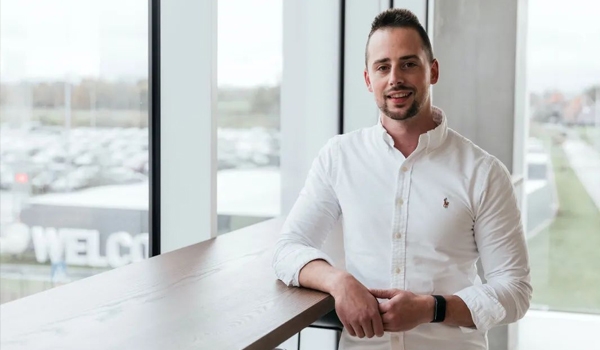 新闻 4008云顶集团--我们又增长了挖掘装载机的零部件